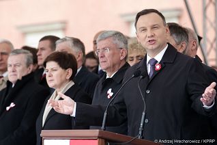 dwnld50905014.jpg