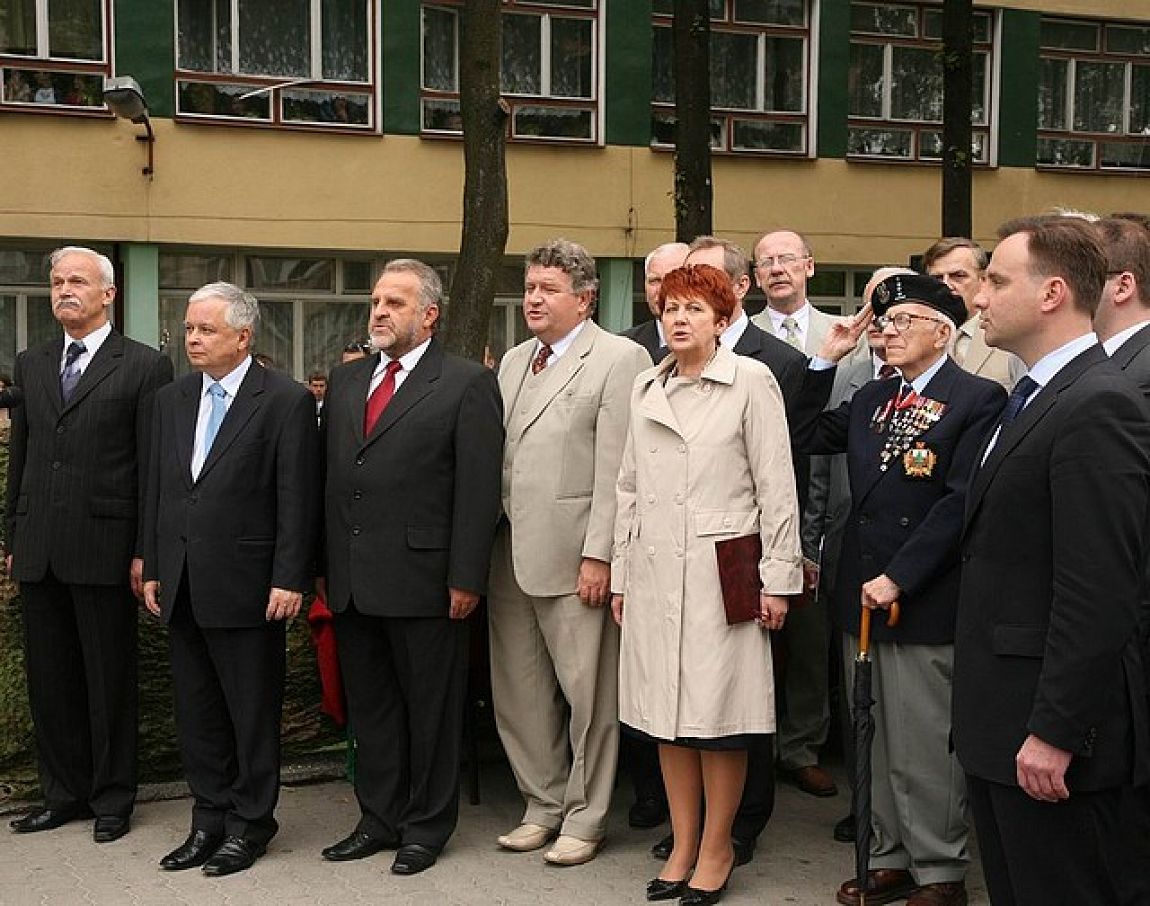 1917501718.jpg