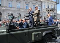 dwnld37_bied8420.jpg
