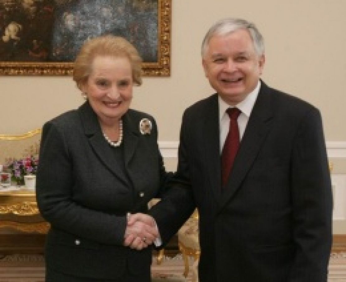 2003567745.jpg
