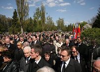 200393740.jpg