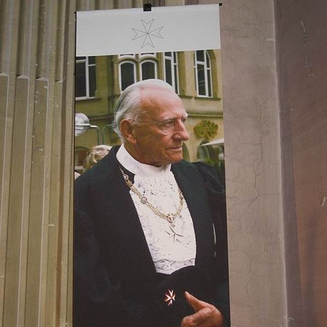 1978783005.jpg