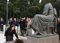 907903757.jpg