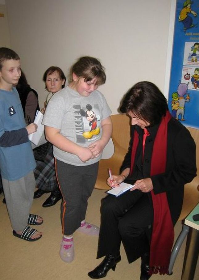 371766944.jpg