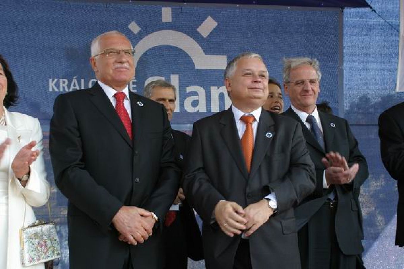 555104276.jpg