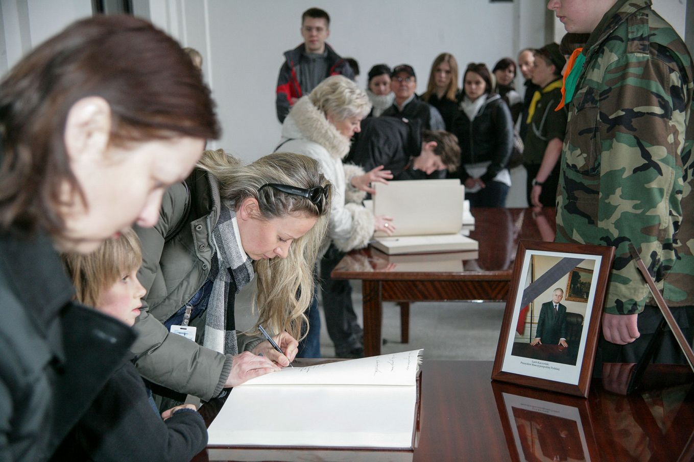 dwnld11_rocznica_katastrofy_smolenskiej_20100410_045l5579.jpg