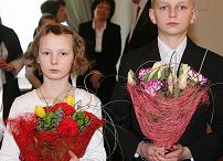 1200930964.jpg