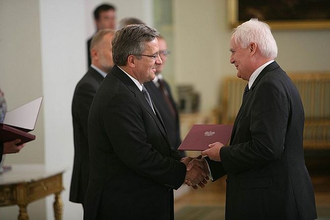 1972991189.jpg