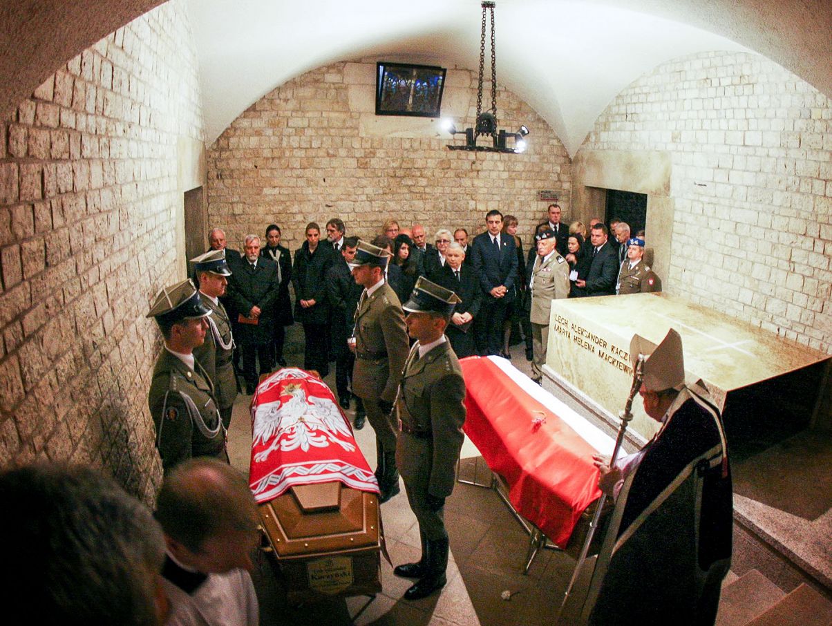dwnld82_rocznica_katastrofy_smolenskiej_20100418_funeral213.jpg