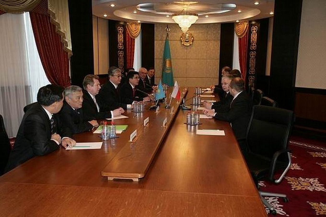 937612393.jpg