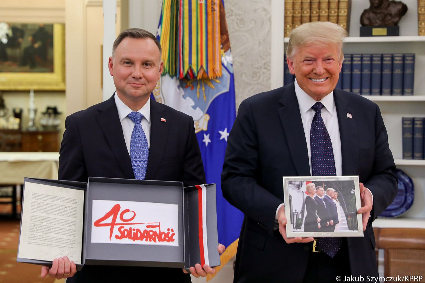 dwnld36_andrzej_duda_waszyngtob_bialy_dom_konferencja_20200624_js__4911_.jpg