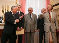 1274576127.jpg