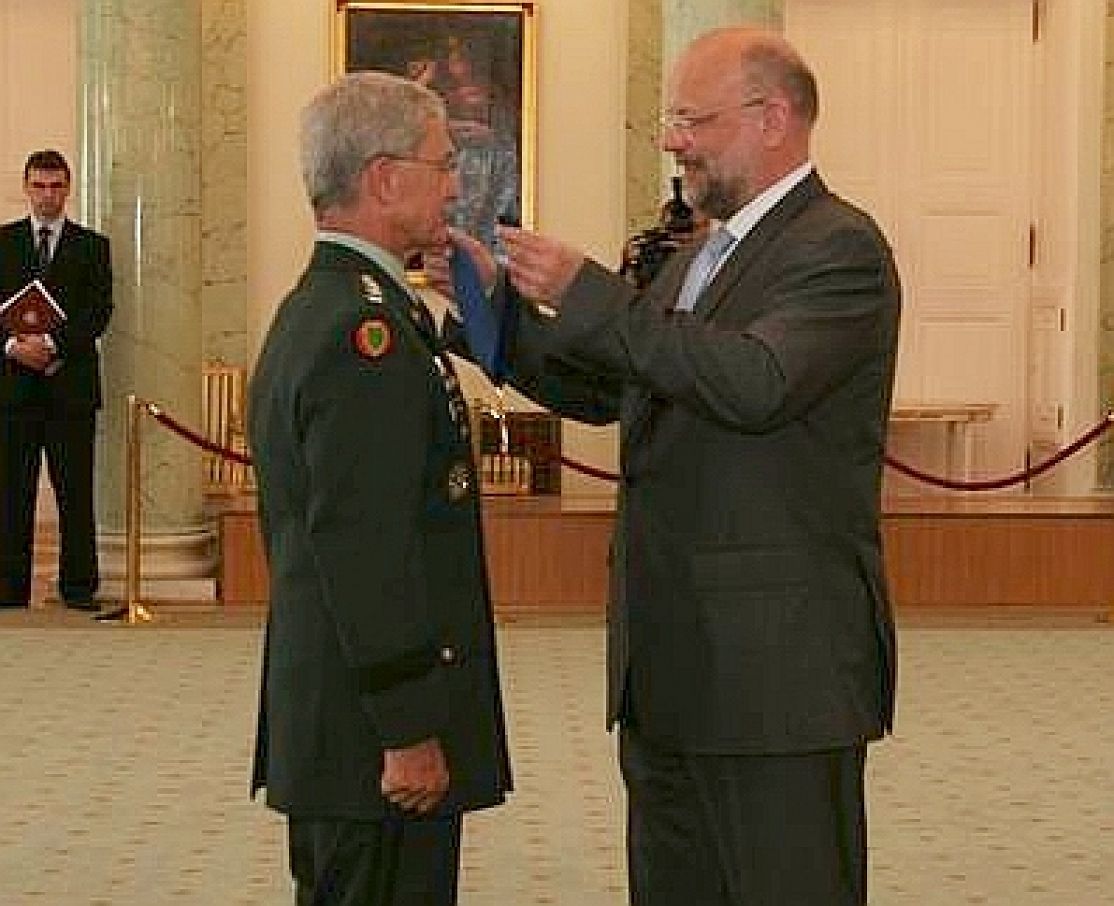 221534007.jpg