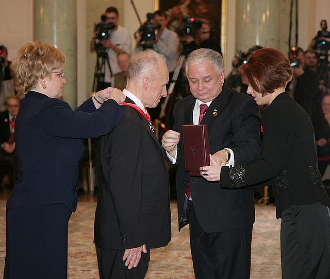 2061251223.jpg