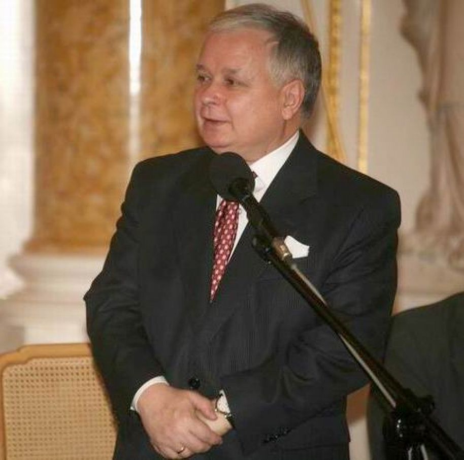 2035084940.jpg