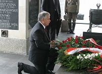 1307885444.jpg