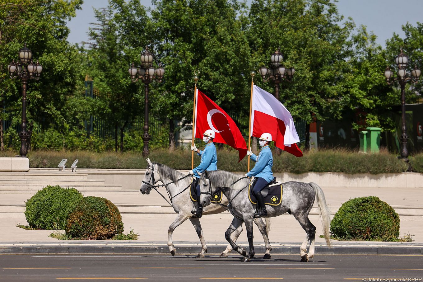 dwnld00107_andrzej_duda_tayyip_erdogan_powitanie_js__3004.jpg