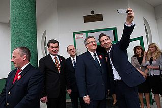 711949035.jpg
