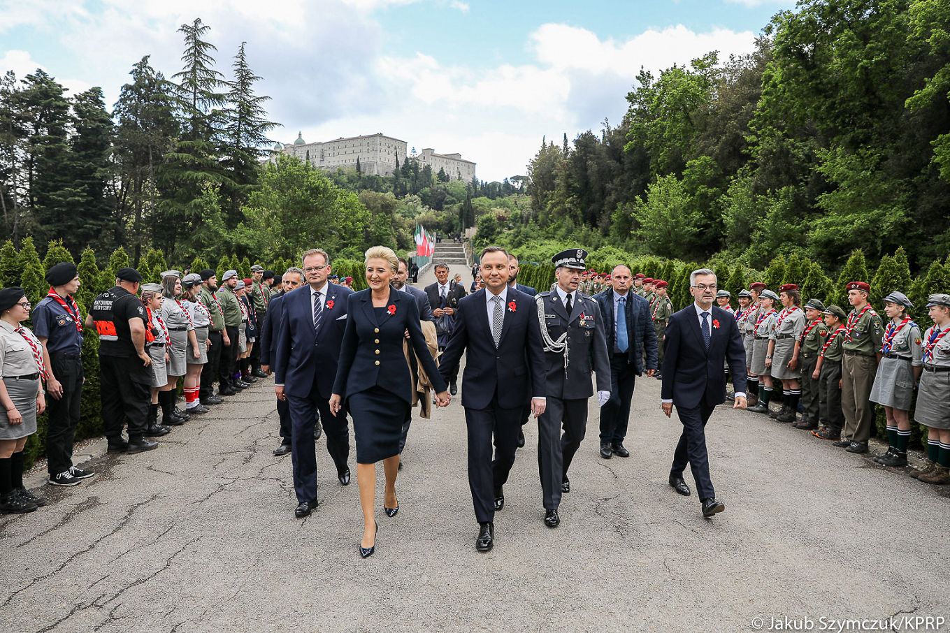 dwnld166_07_para_prezydencka_monte_cassino_jsz_3407.jpg