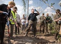 dwnld552_andrzej_duda_5_lat_prezydentury_20190426_08_para_prezydencka_sadzimy_20190426_js__7054.jpg