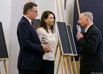 o989090827.jpg