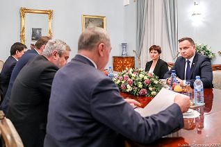 o1218060087.jpg