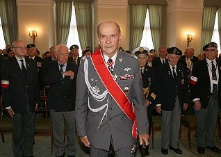 418355050.jpg