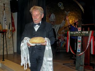 o404685787.jpg
