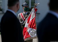 o1605215373.jpg