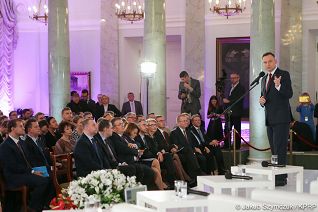 o2082785473.jpg