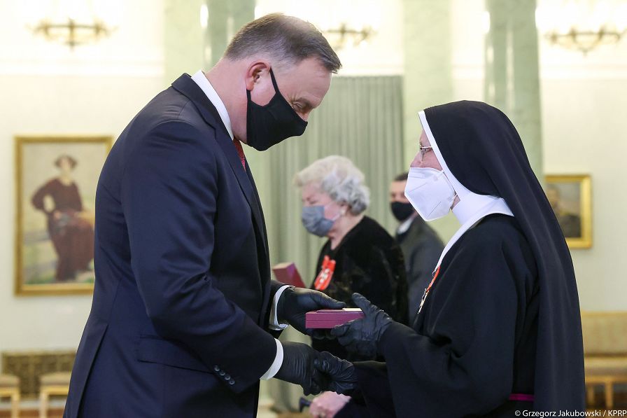 o2001575162.jpg