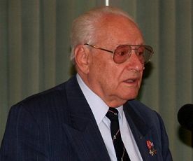 338765044.jpg