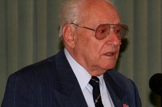 338765044.jpg