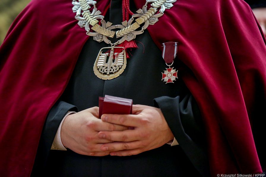 o1845740708.jpg
