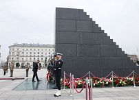 o1975375052.jpg