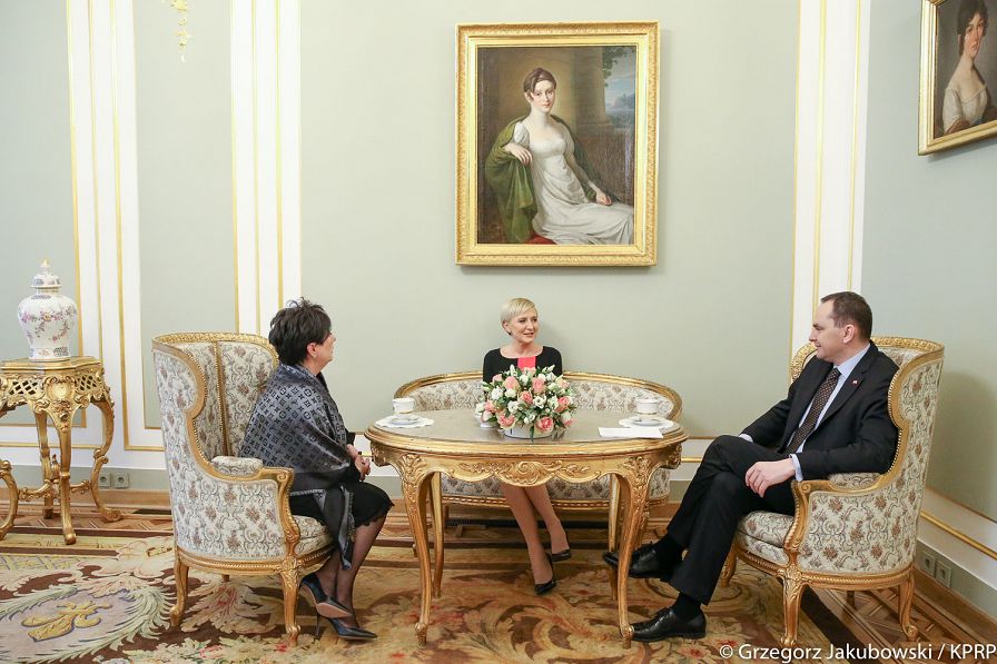 o1343780385.jpg