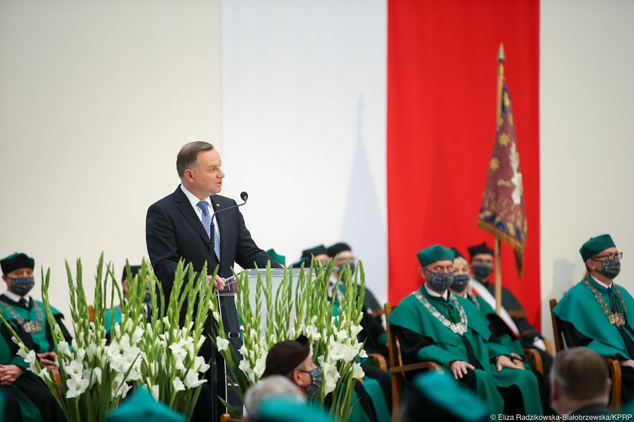 o1254444509.jpg
