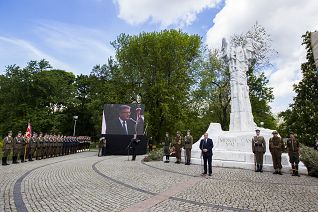 o1938882286.jpg