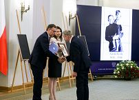 o2082545031.jpg