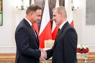 o1804136890.jpg