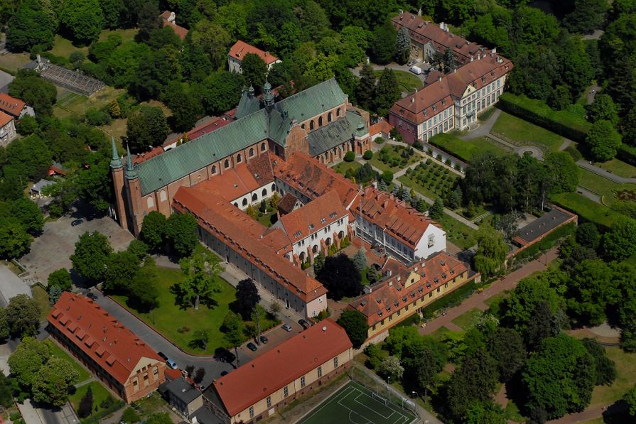 o1933756822.jpg
