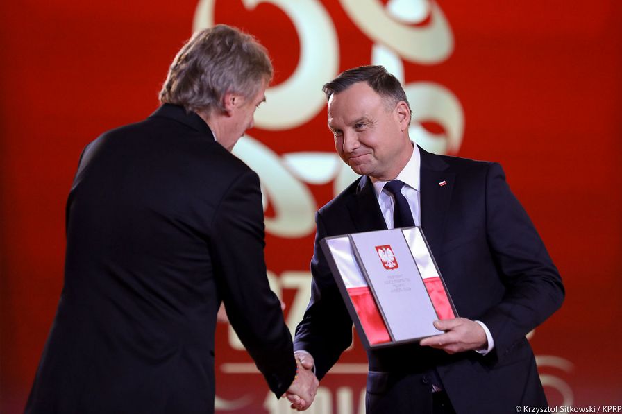 o1988920306.jpg