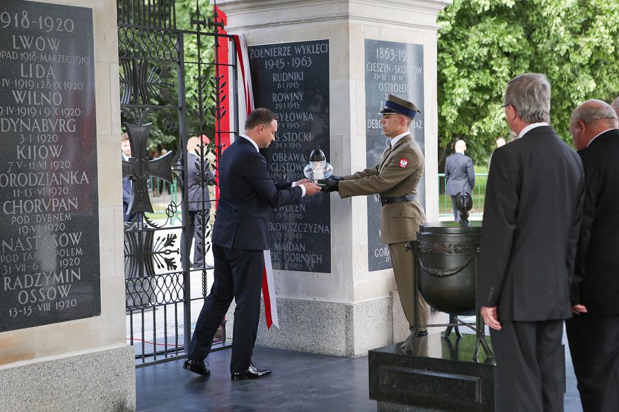 o1331742395.jpg