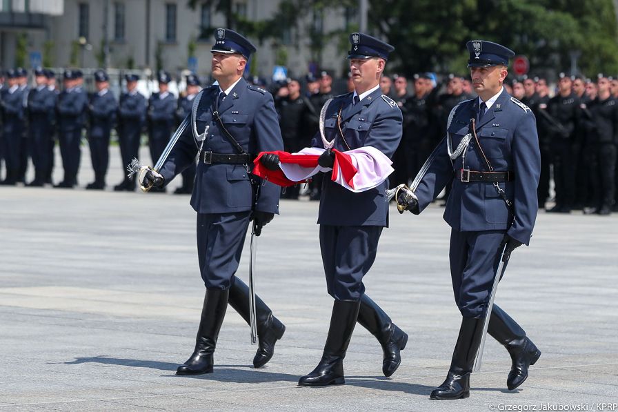 o719658119.jpg