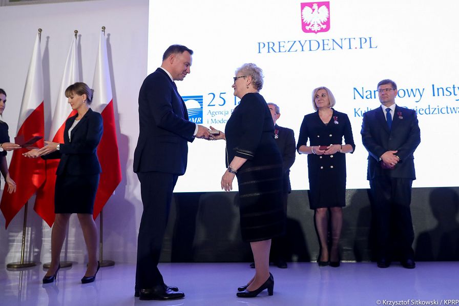o1121304577.jpg