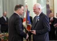 o253853890.jpg