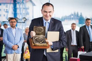 o127640145.jpg