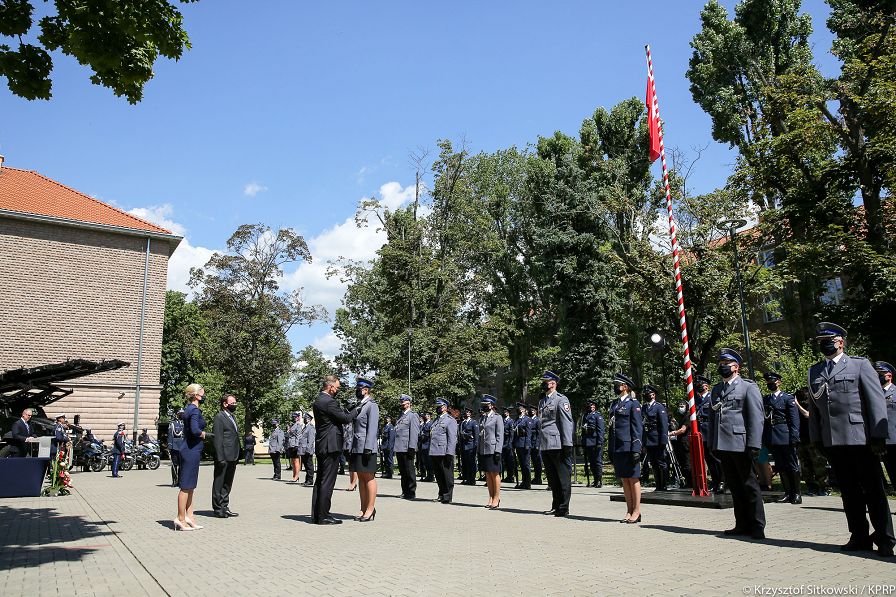 o1945118307.jpg