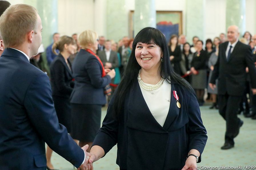 o1827207827.jpg