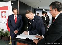 o711083044.jpg